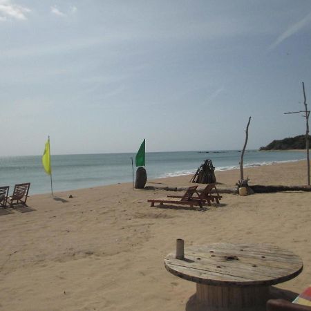 Uppuveli Beach House Trincomalee Eksteriør bilde