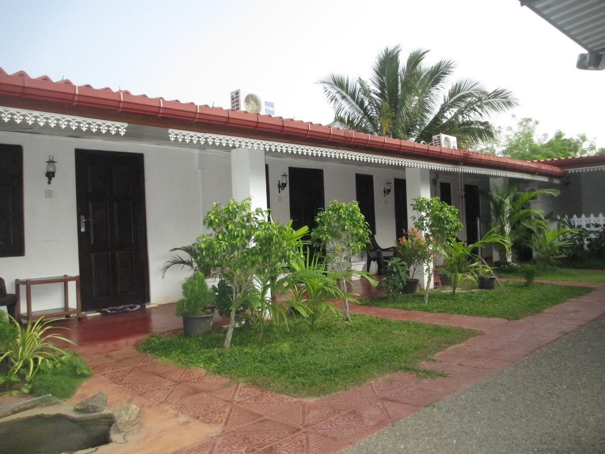 Uppuveli Beach House Trincomalee Eksteriør bilde