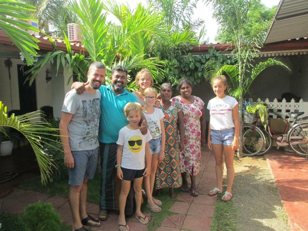 Uppuveli Beach House Trincomalee Eksteriør bilde