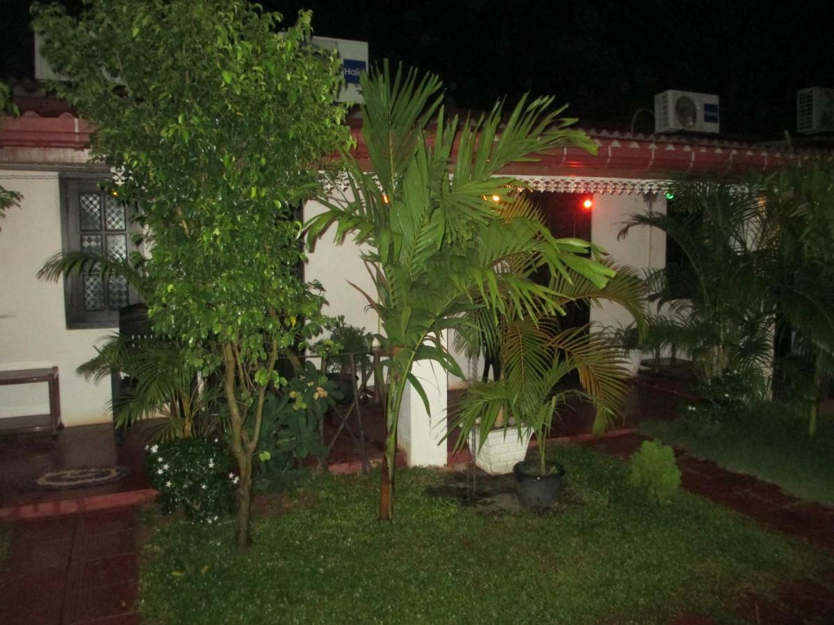 Uppuveli Beach House Trincomalee Eksteriør bilde
